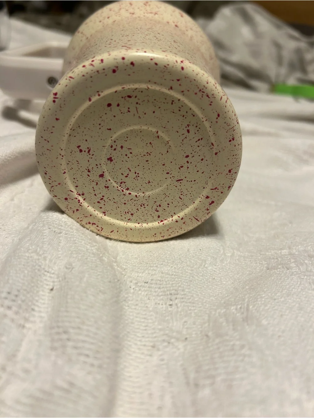 Hydragear Powder 40oz. Atlas Water Bottle  Cream and Pink Speckled